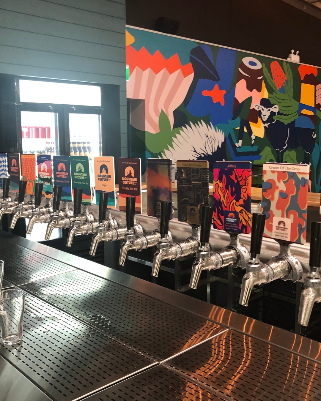 A vibrant hospitality fitout designed to bring people together ✨

For this project, we delivered a full transformation including custom joinery, acoustic ceilings, detailed partitioning and finishes that align perfectly with the brand’s bold identity.

A creative, functional space built for both work and community.

#jlwfitout #jlwinteriorssydney #hospitality #officefitouts #jlwinteriordesign #buildingsydney #sydneynsw