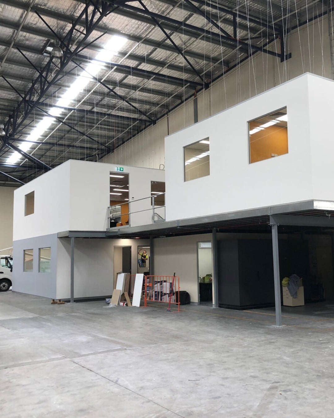 Building smarter spaces within existing footprints 🤝
This mezzanine fitout creates new office and operational areas while maximising the efficiency of the warehouse below.
Contact us to elevate your interiors for 2026!
#commercialfitouts #innovativedesign #luxuryinteriors #interiorcraftmanship #sydneyinteriors #expertdesign #interiordetails